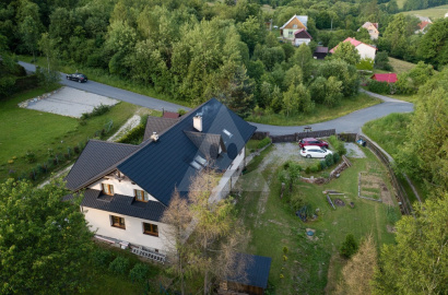 Family homestead for accommodation /1244 m2/, Oščadnica - Vreščovka