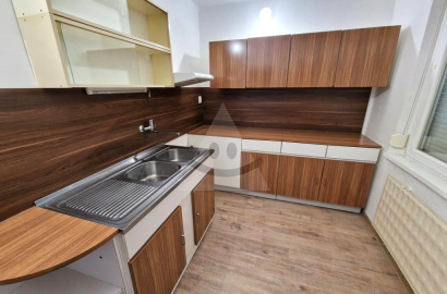 Renovated 2-room apartment near the center of Komárno