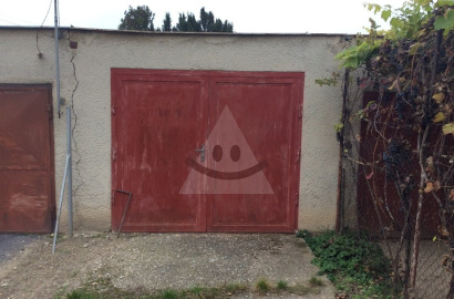 A garage for sale in the village of Bátorov Kosihy