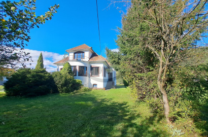 Family house with sunny garden for sale, Vlašky