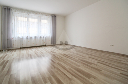 2-room apartment with French window, /54 m2/, Žilina - center