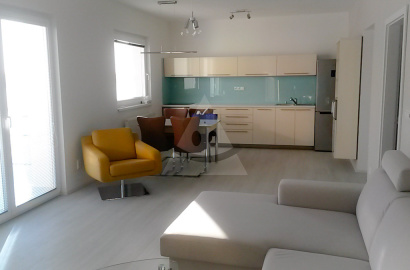 3-room apartment with a garage in the lucrative Duna 1 apartment building in Komárno