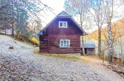 Wooden house with garden,/1225m2/, Terchová - Žilina