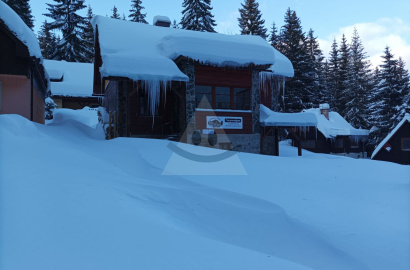 Luxury chalet with private sauna and games room, just steps from the ski lifts, Donovaly