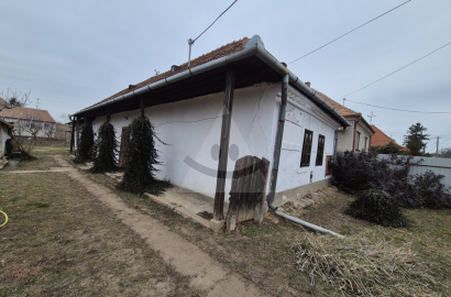 Unique cottage in Hurbanovo with historical charm and potential for recreation for sale