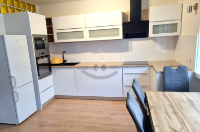 Superior 3-room apartment /77 m2/ Žilina - center