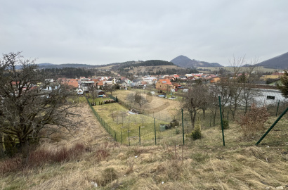 Sunny garden with fruit trees /796 m2/, Radoľa