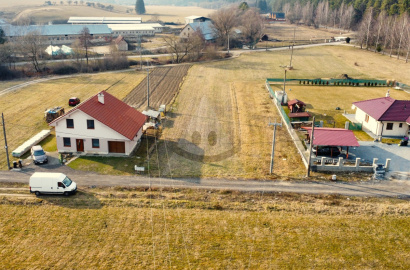 Pozemok vhodný pre rodinný dom na predaj, Valča